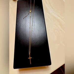 Kendra Scott cross necklace